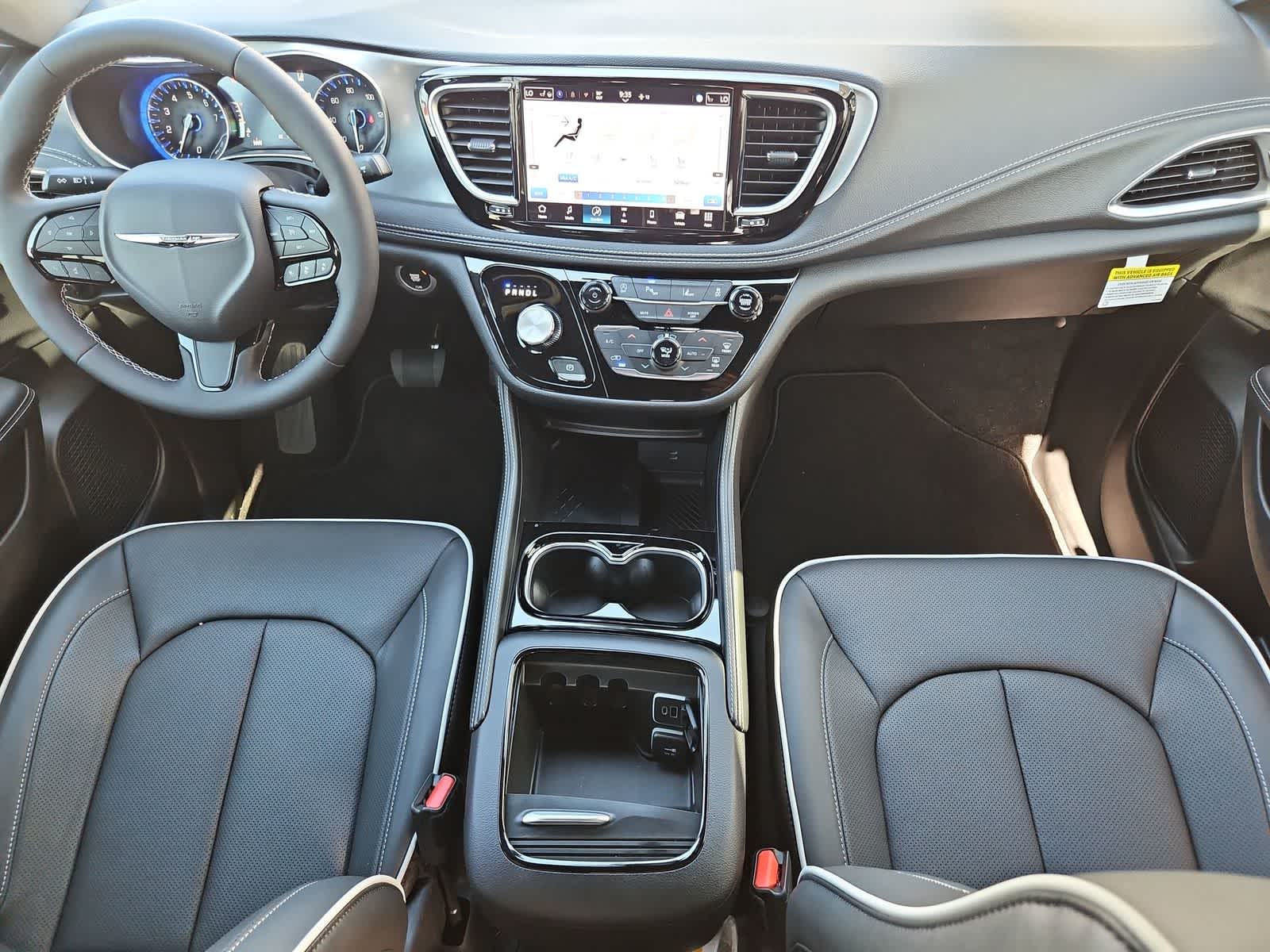 Thumbnail: 2026 Chrysler Pacifica - 15