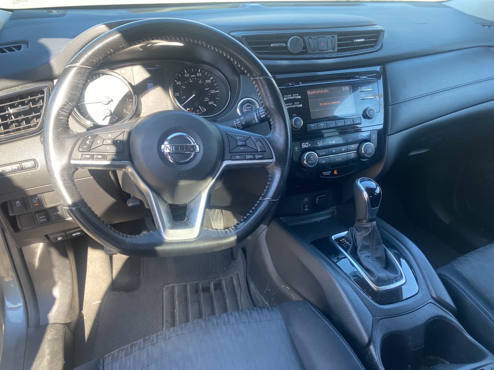 Thumbnail: 2017 Nissan Rogue - 10
