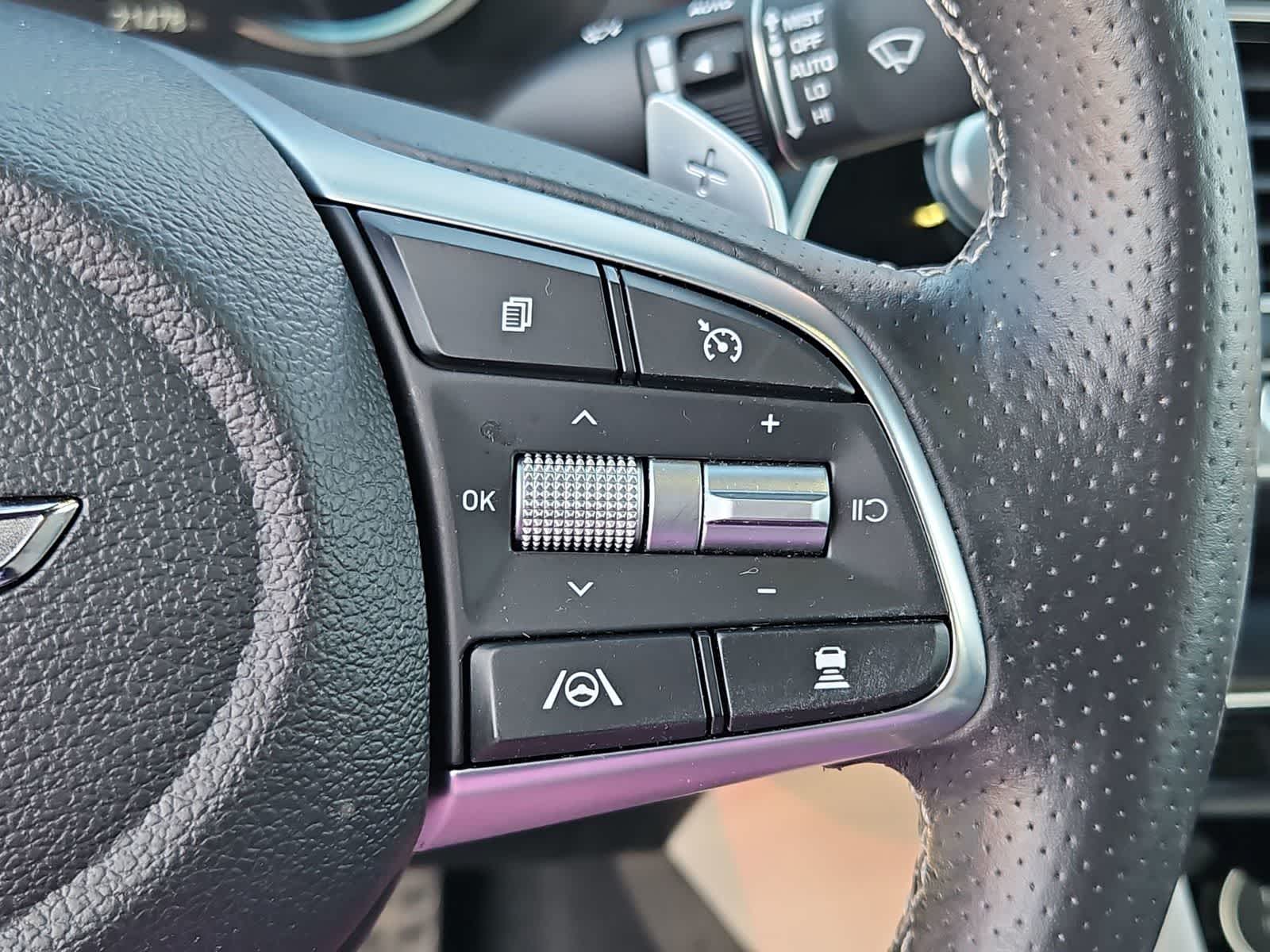 Thumbnail: 2023 Genesis G70 - 23