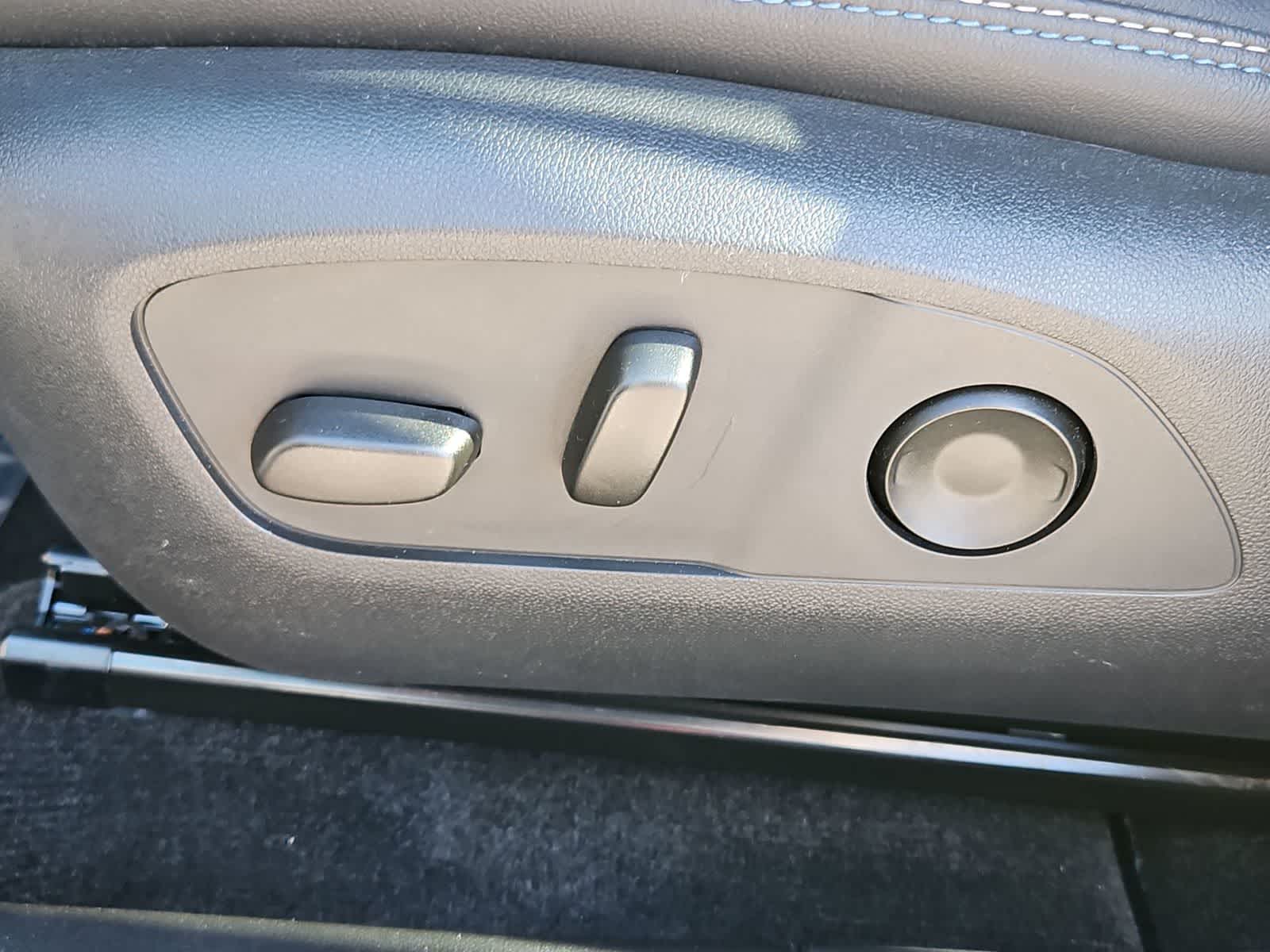 Thumbnail: 2025 Chevrolet Equinox - 18