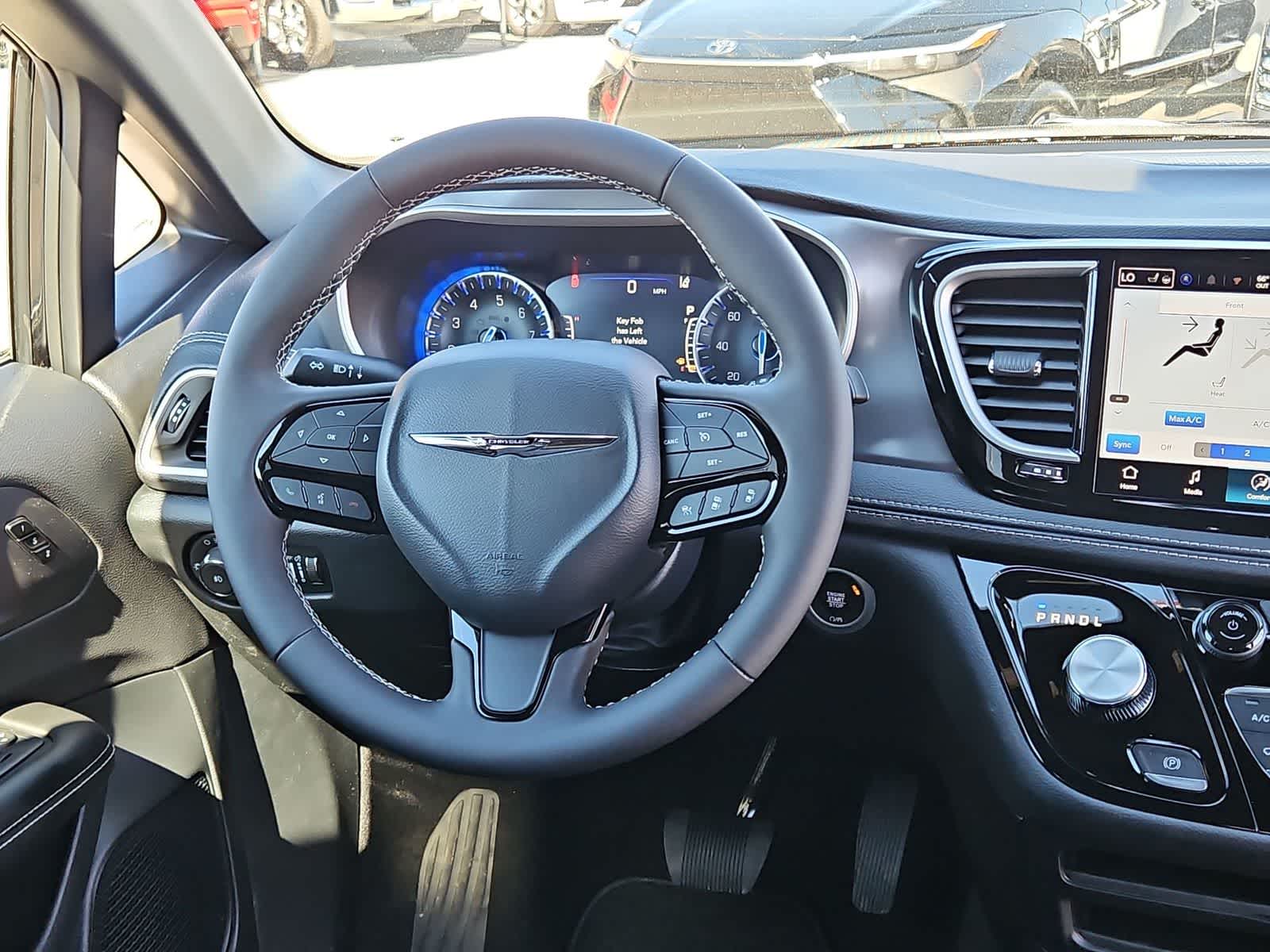 Thumbnail: 2026 Chrysler Pacifica - 22