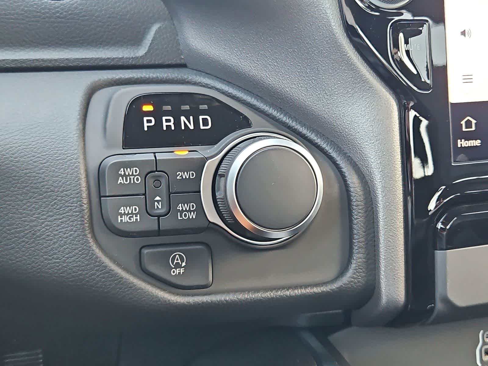 Thumbnail: 2026 RAM 1500 - 32