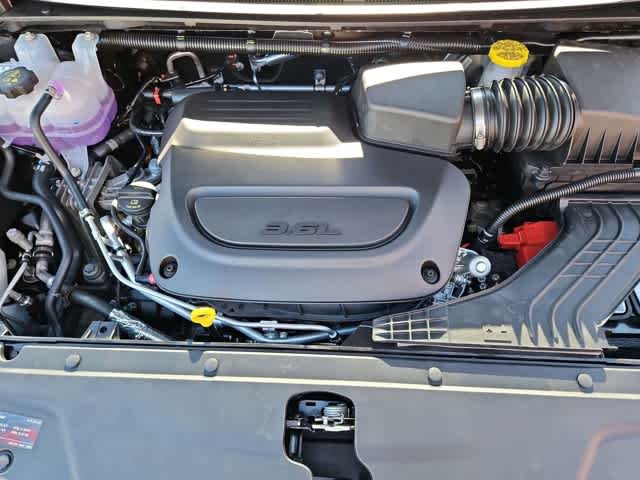 Thumbnail: 2026 Chrysler Pacifica - 14