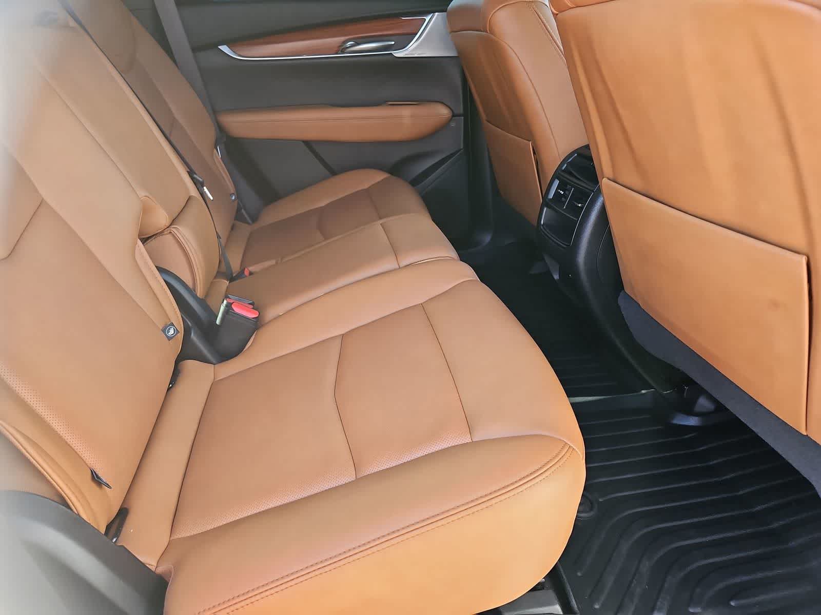 Thumbnail: 2023 Cadillac XT5 - 21