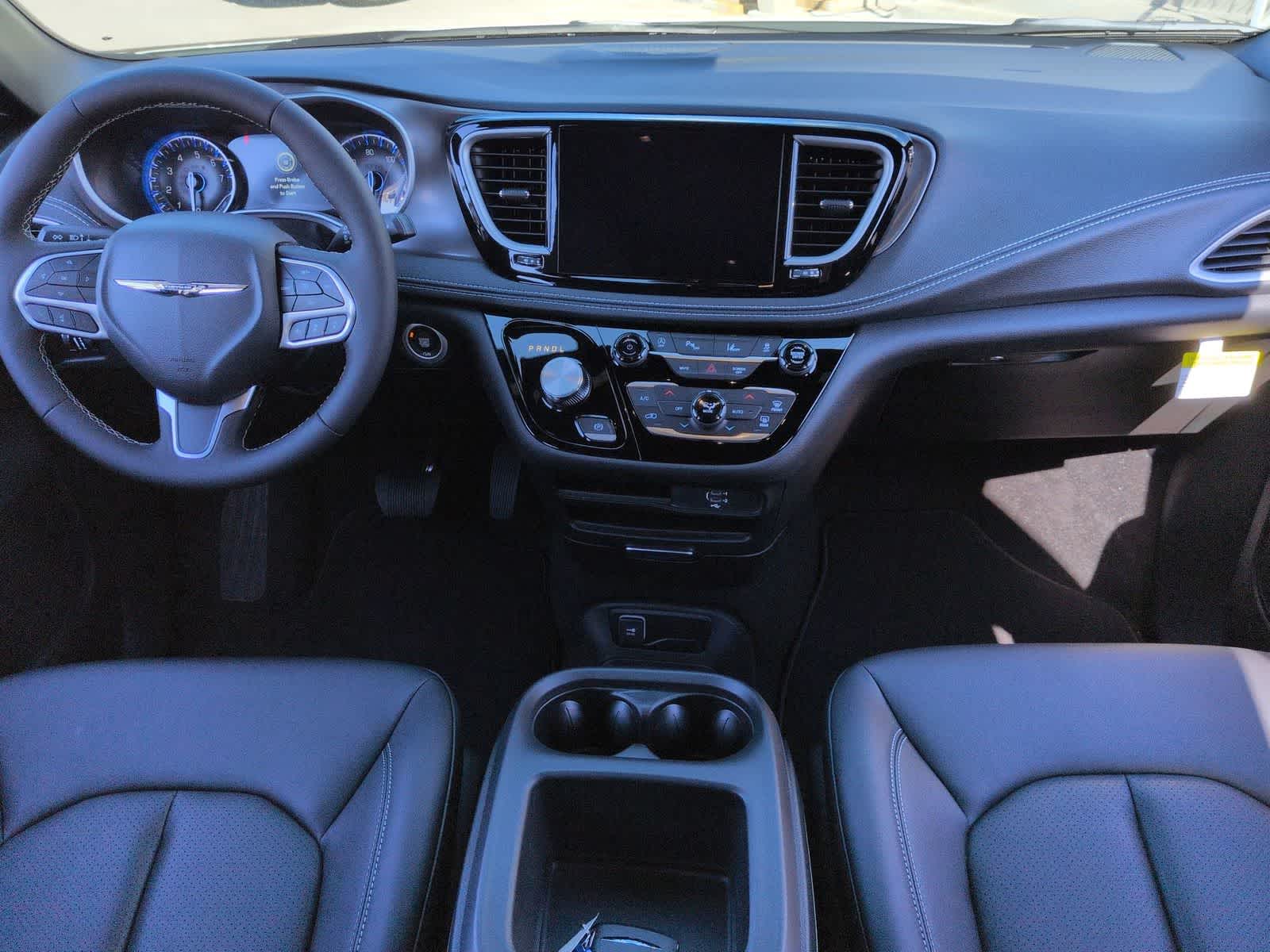 Thumbnail: 2026 Chrysler Pacifica - 16