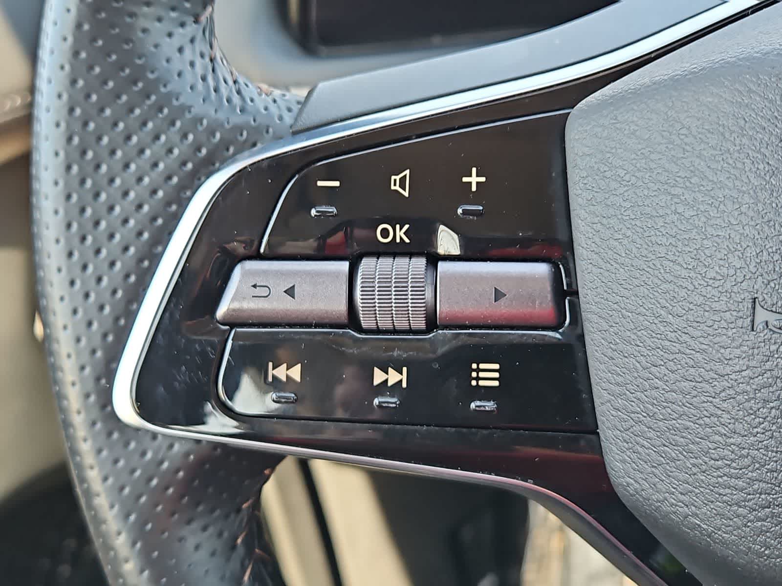 Thumbnail: 2024 Nissan Ariya - 23