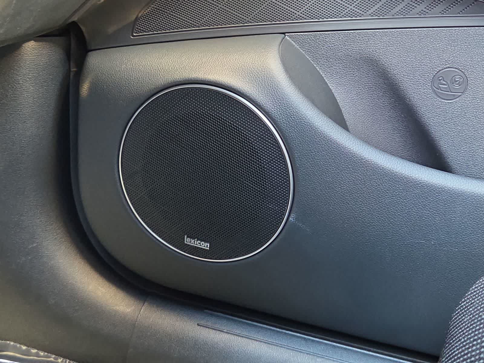 Thumbnail: 2023 Genesis GV70 - 31