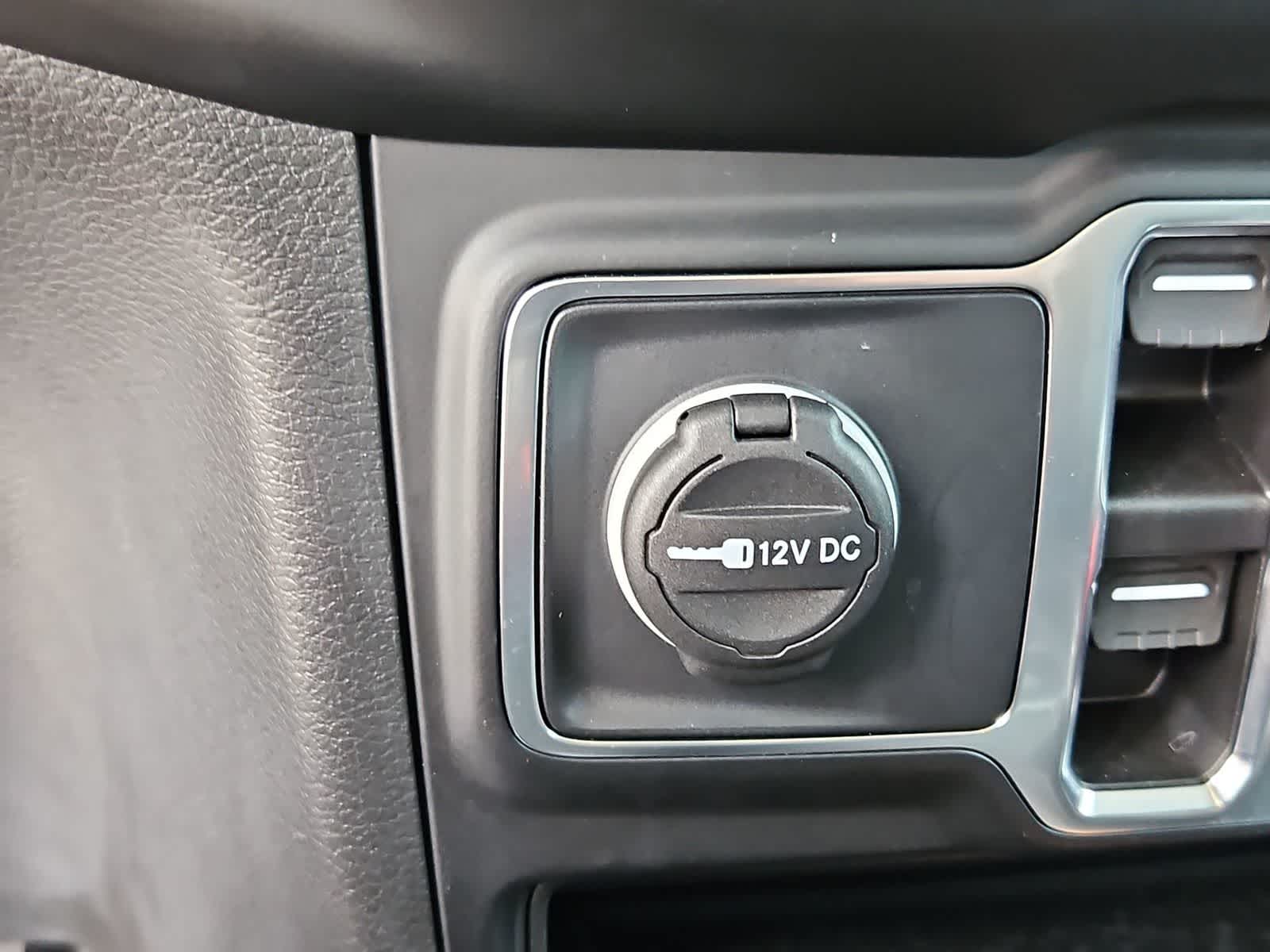 Thumbnail: 2023 Jeep Wrangler - 30