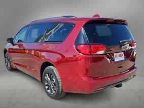 Thumbnail: 2020 Chrysler Pacifica - 10