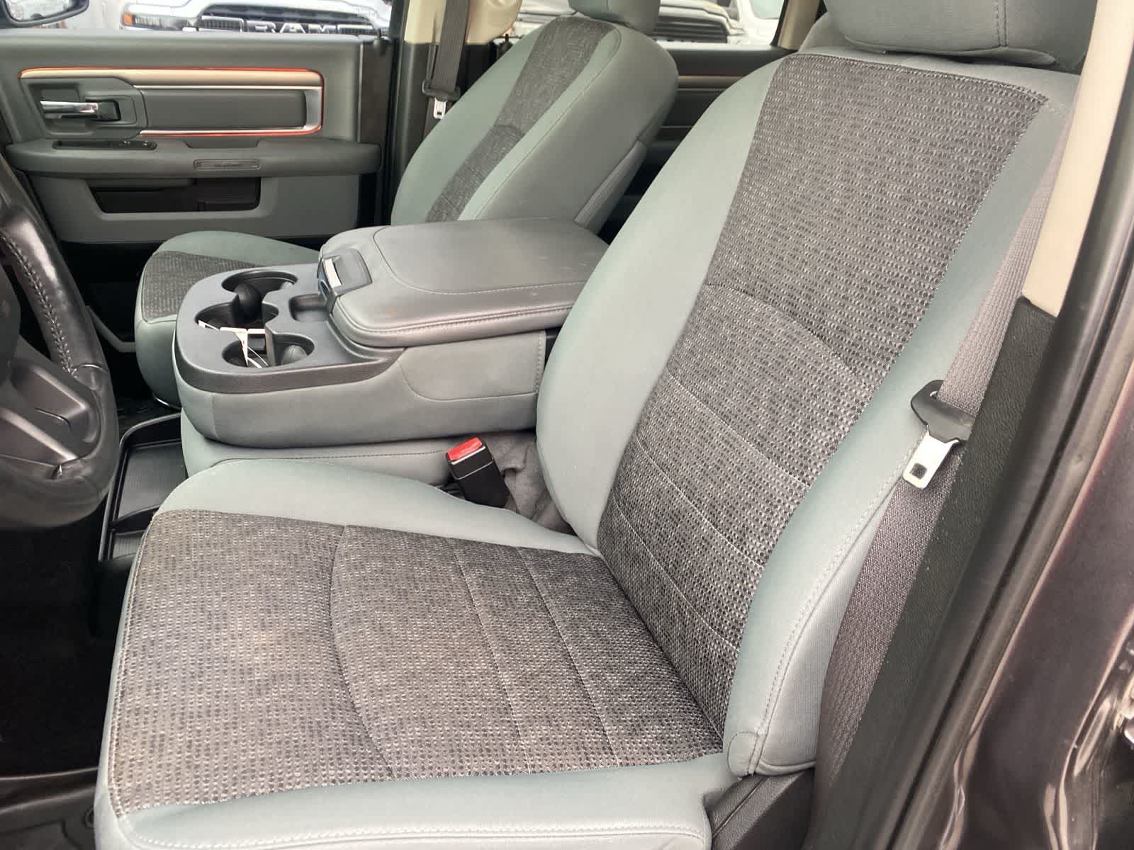 Thumbnail: 2019 RAM 1500 Classic - 11