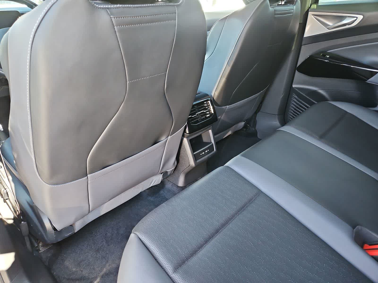 Thumbnail: 2023 Volkswagen ID.4 - 18