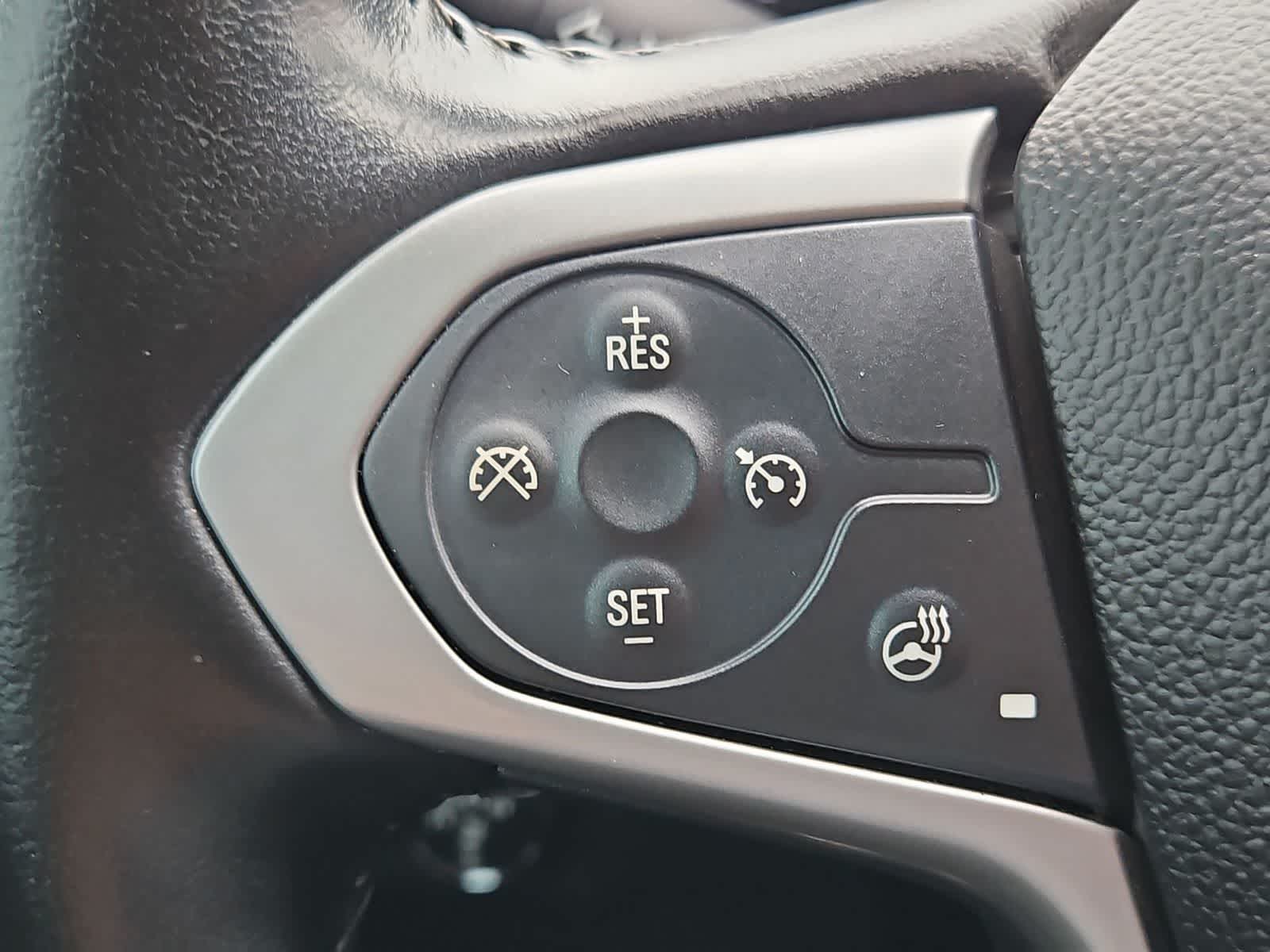 Thumbnail: 2021 Chevrolet Colorado - 23