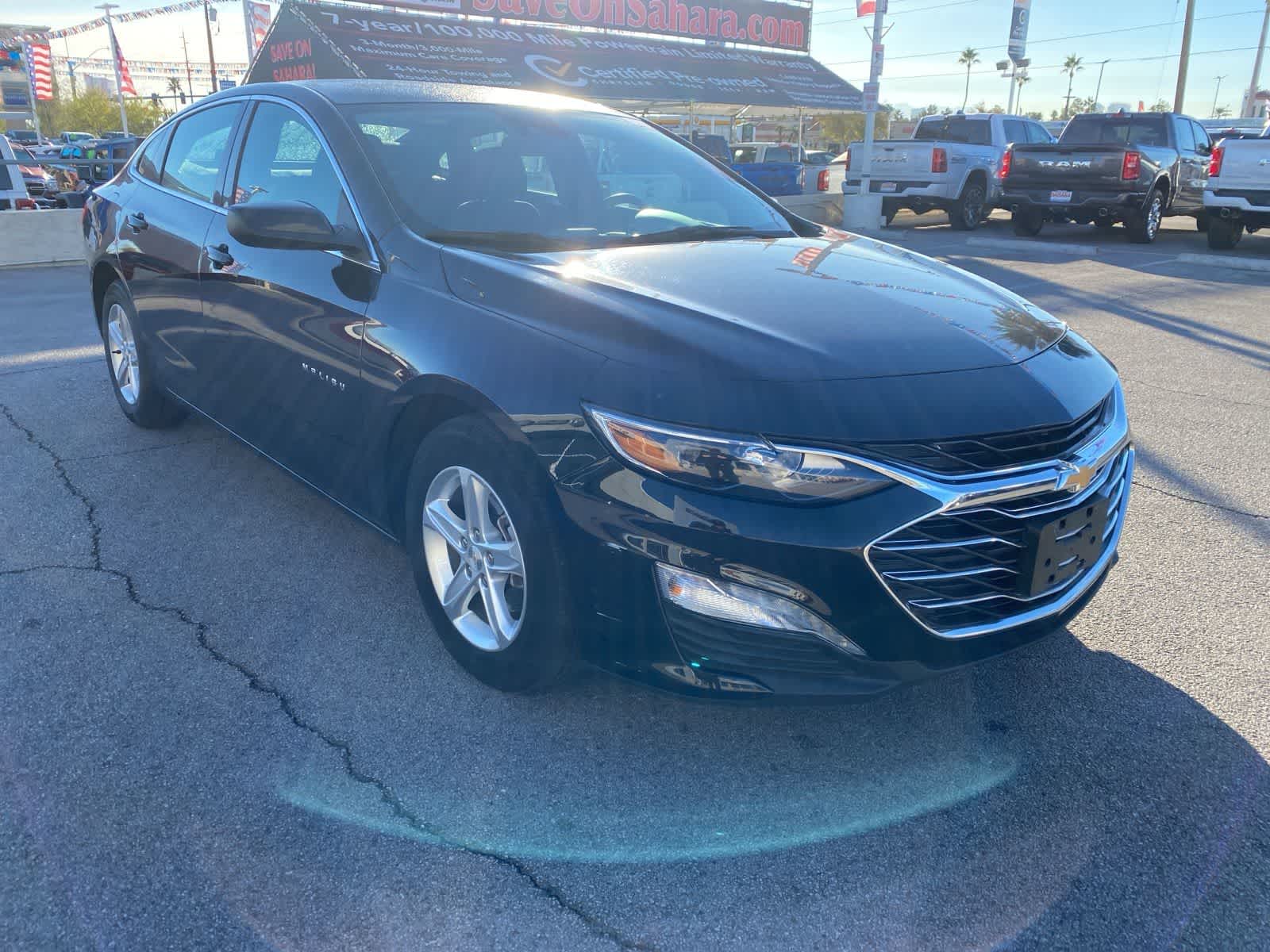 2024 Chevrolet Malibu 1LT photo 3