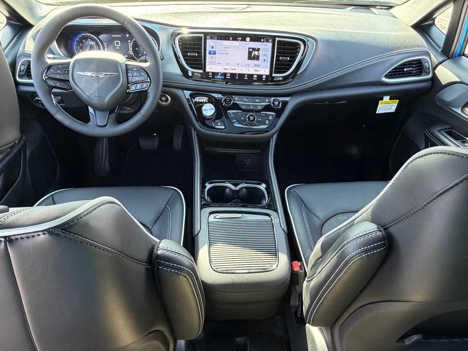 Thumbnail: 2026 Chrysler Pacifica - 26