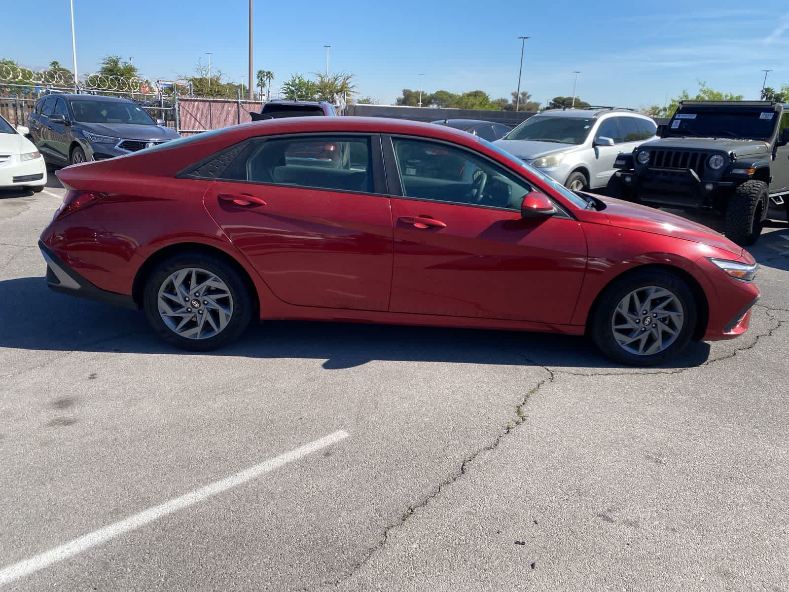 Thumbnail: 2024 Hyundai Elantra - 4