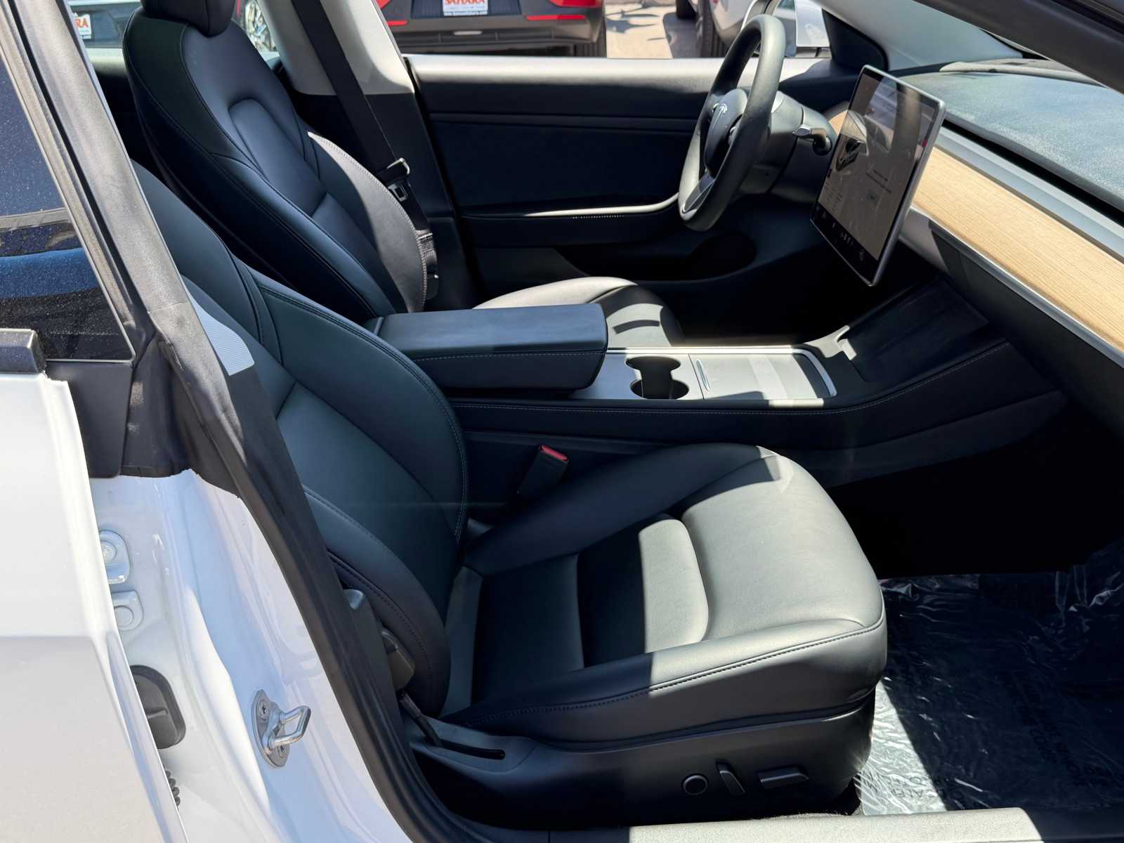 Thumbnail: 2021 Tesla Model 3 - 29