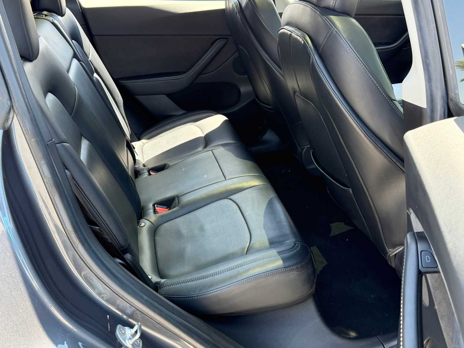 Thumbnail: 2021 Tesla Model Y - 26