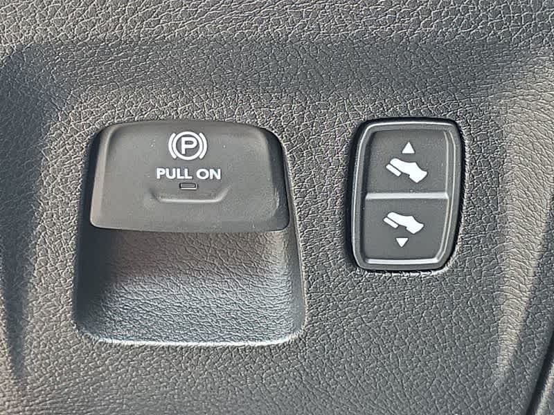 Thumbnail: 2026 RAM 1500 - 28