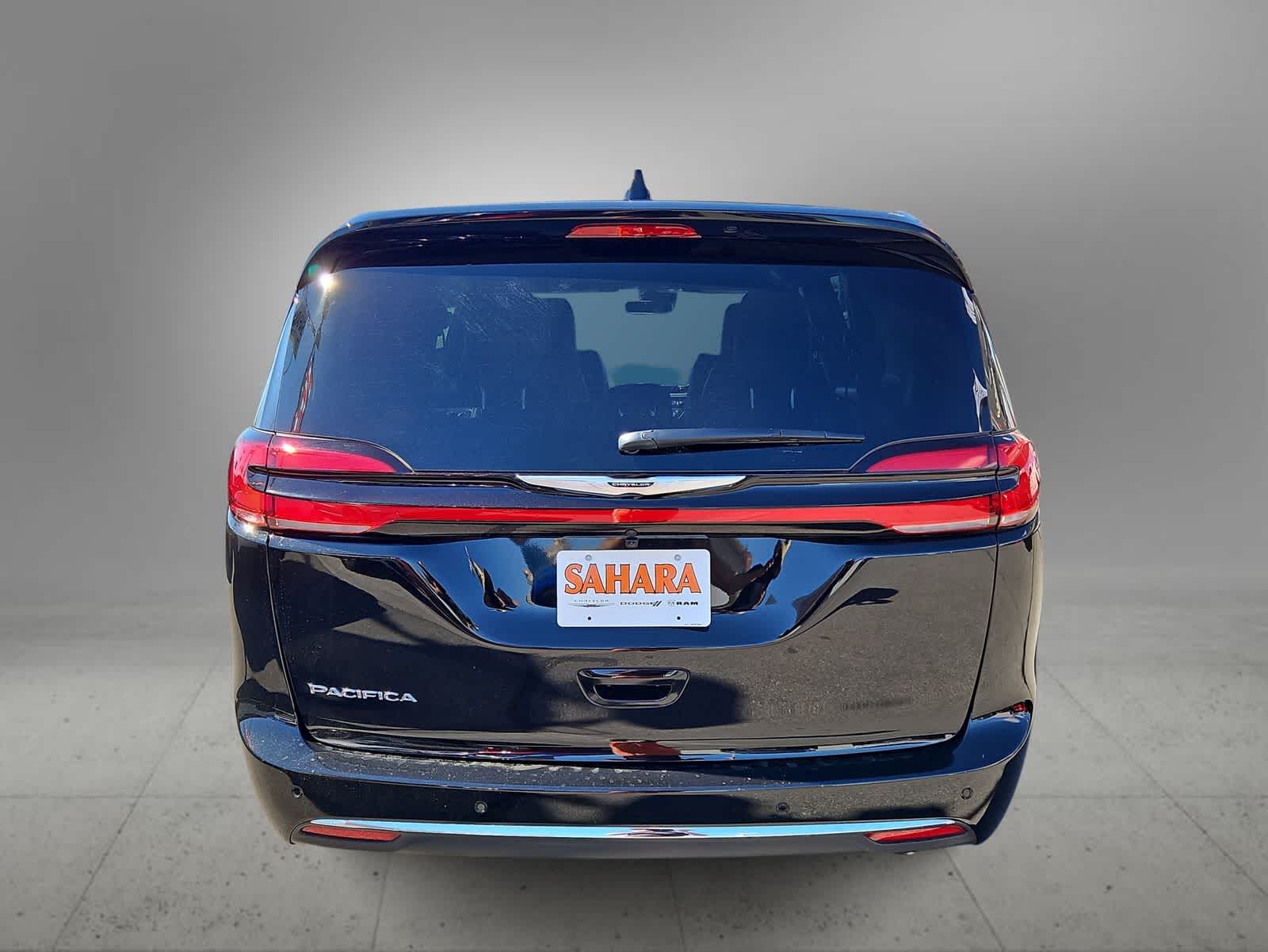 Thumbnail: 2026 Chrysler Pacifica - 7