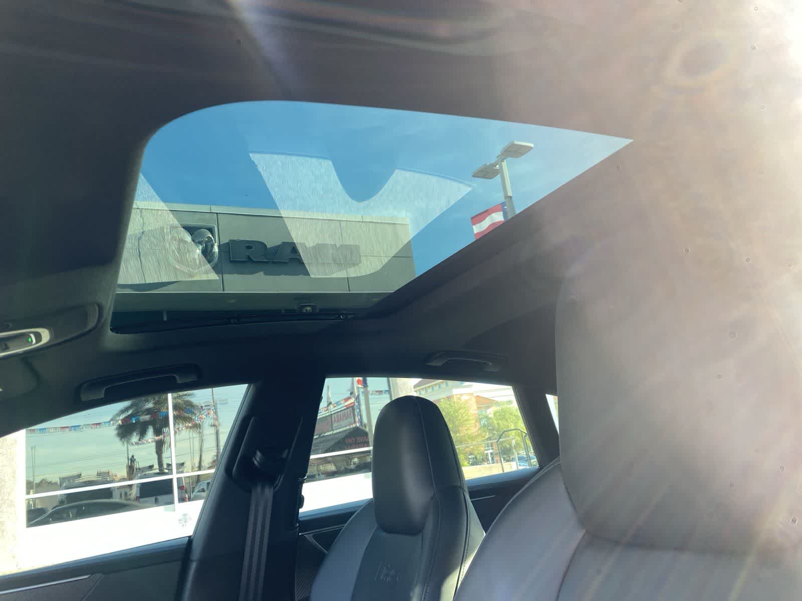 Thumbnail: 2024 Audi RS 7 - 12