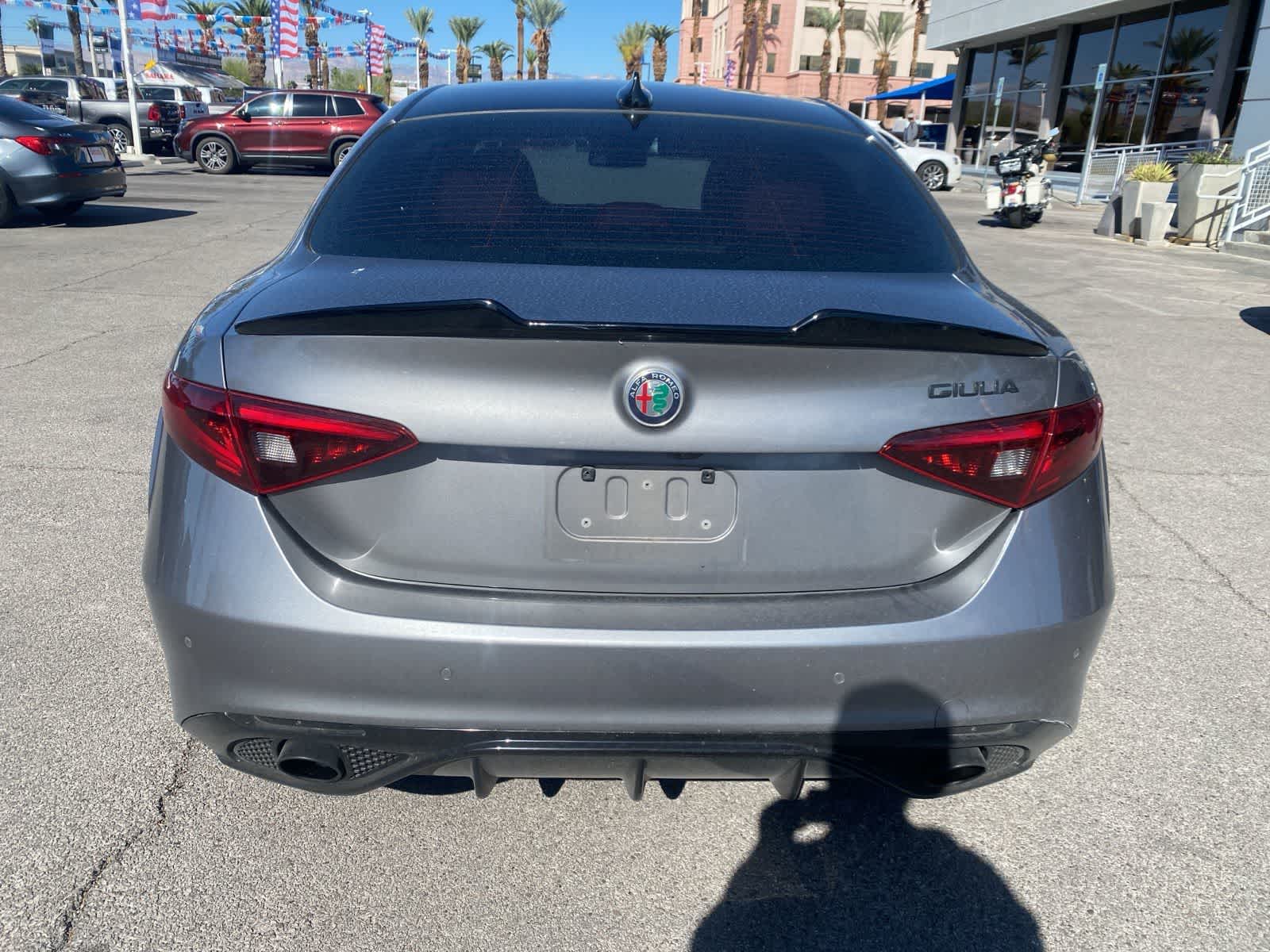 Thumbnail: 2020 Alfa Romeo Giulia - 7