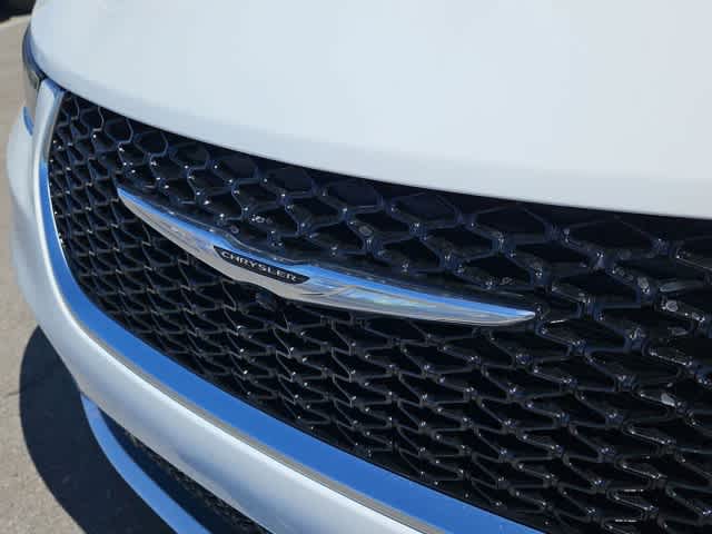 Thumbnail: 2026 Chrysler Pacifica - 11