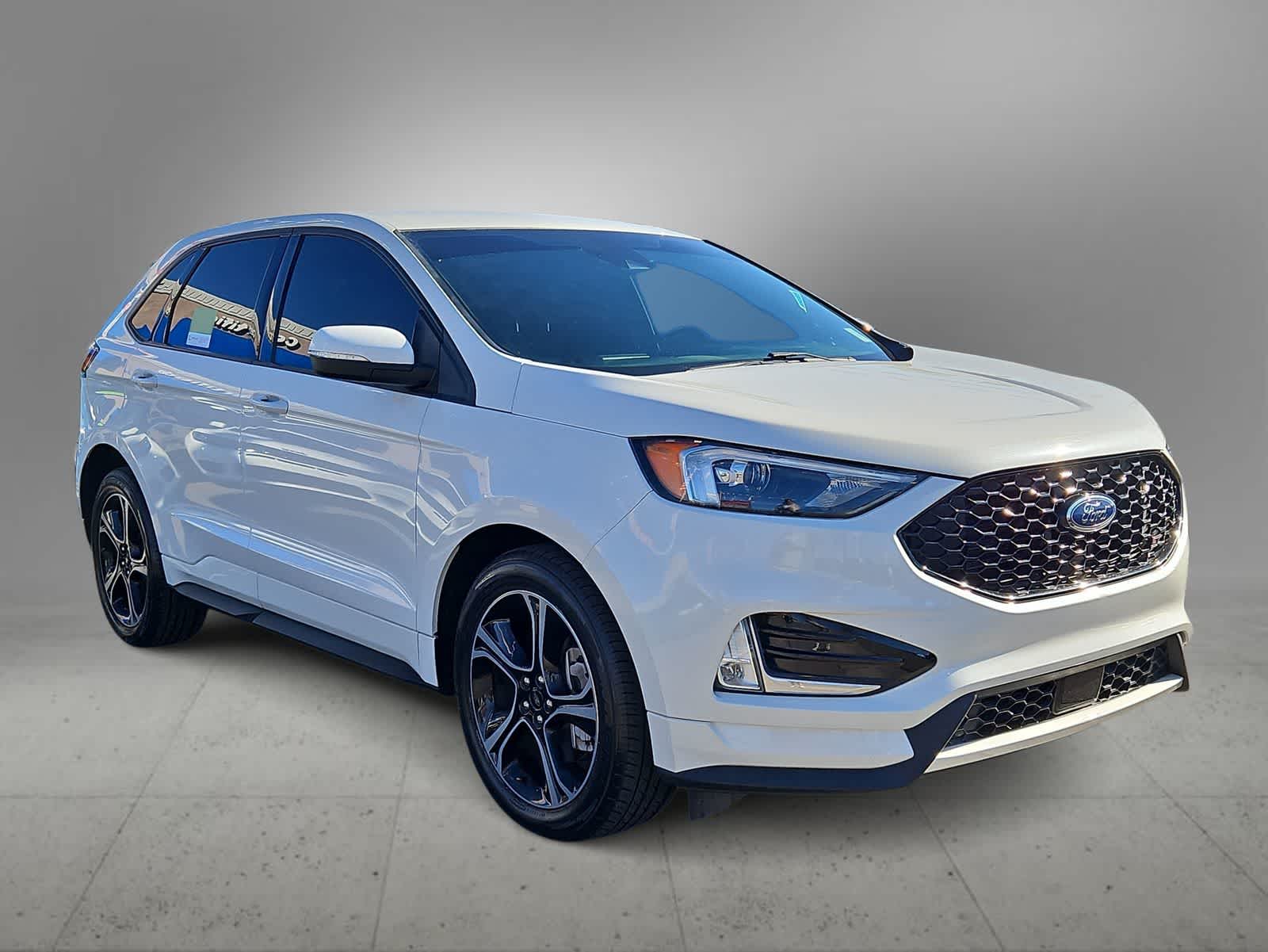 2021 Ford Edge ST photo 2
