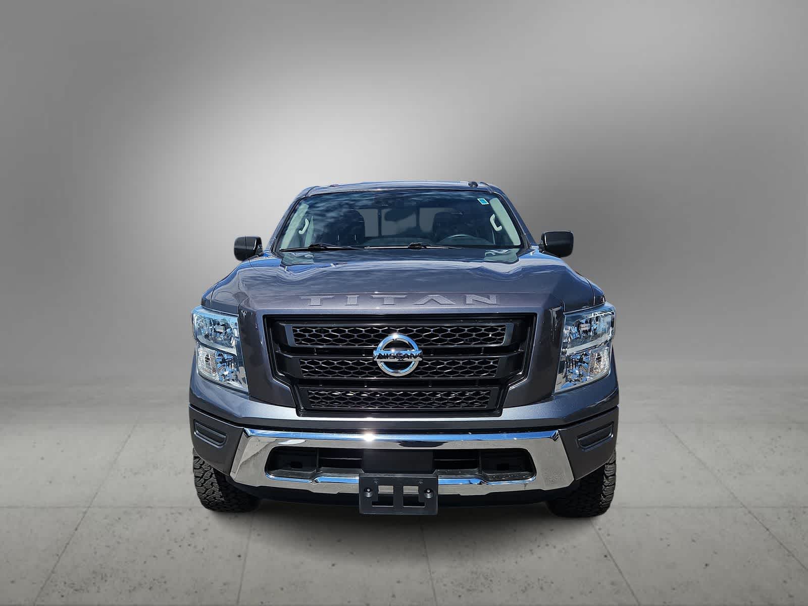 2021 Nissan Titan SV photo 3