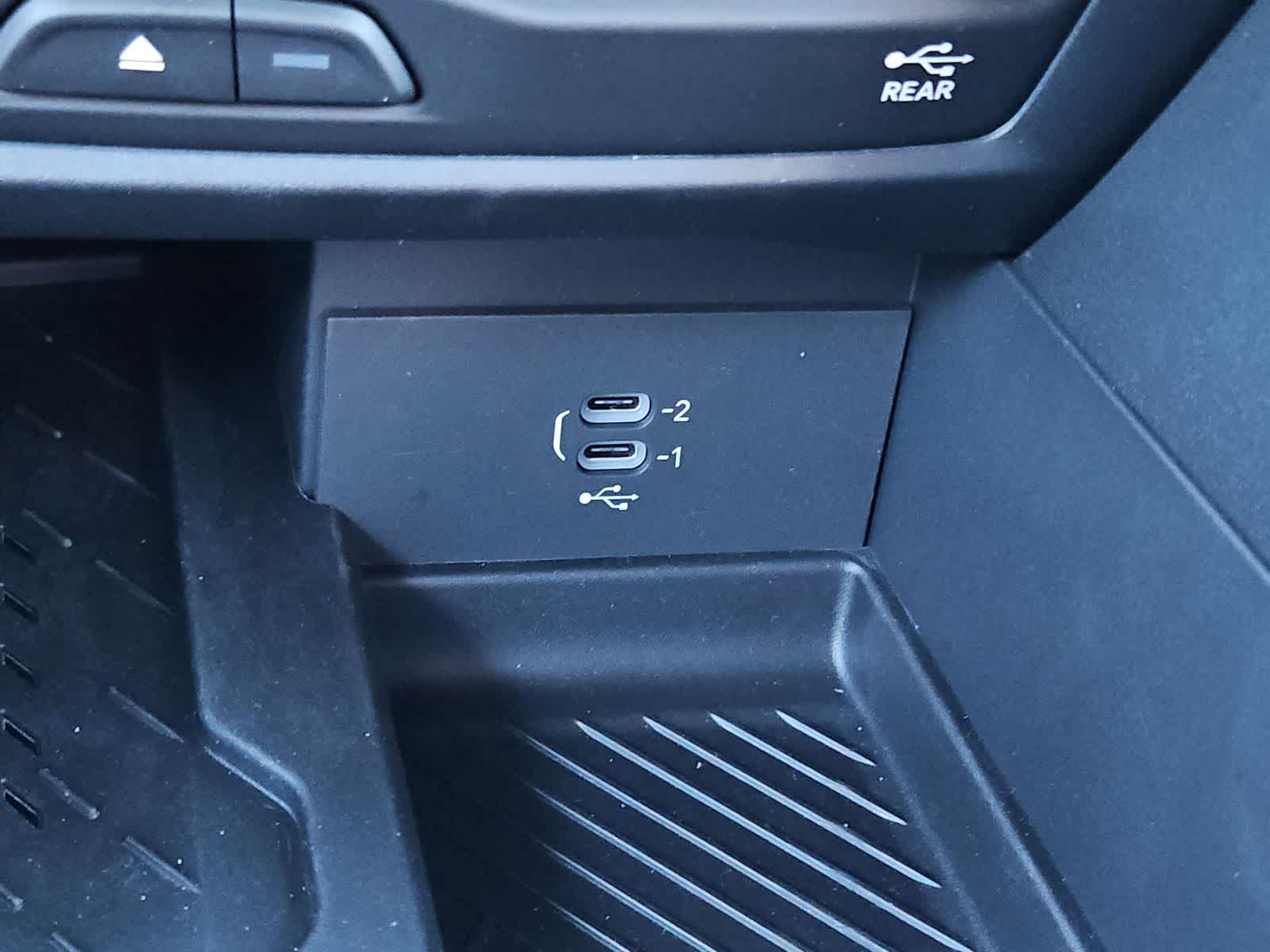 Thumbnail: 2026 Chrysler Pacifica - 30