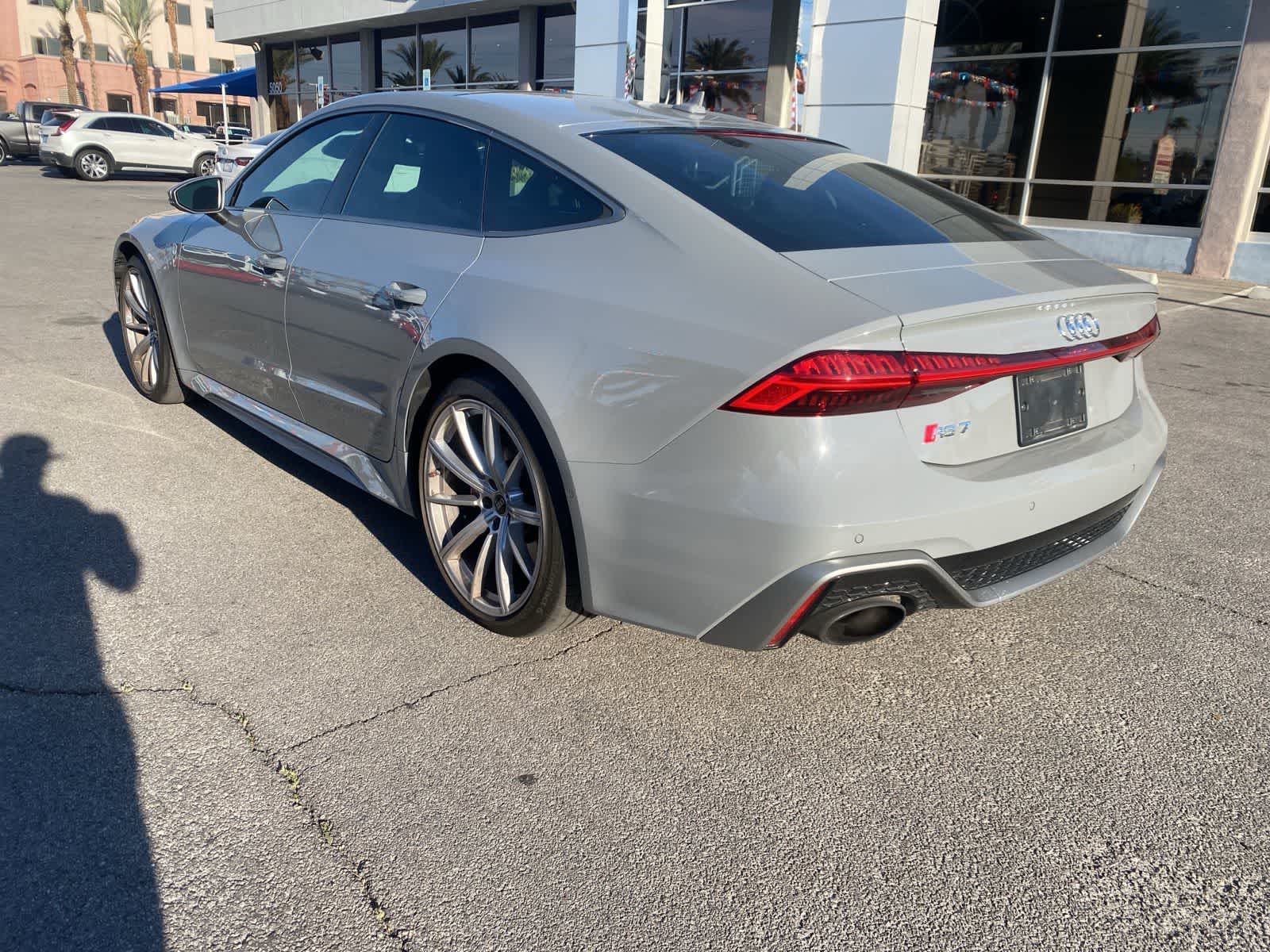 Thumbnail: 2024 Audi RS 7 - 8