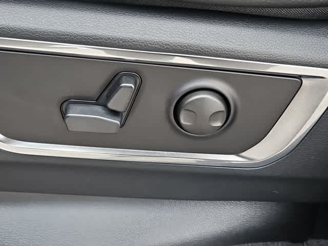 Thumbnail: 2026 RAM 1500 - 18