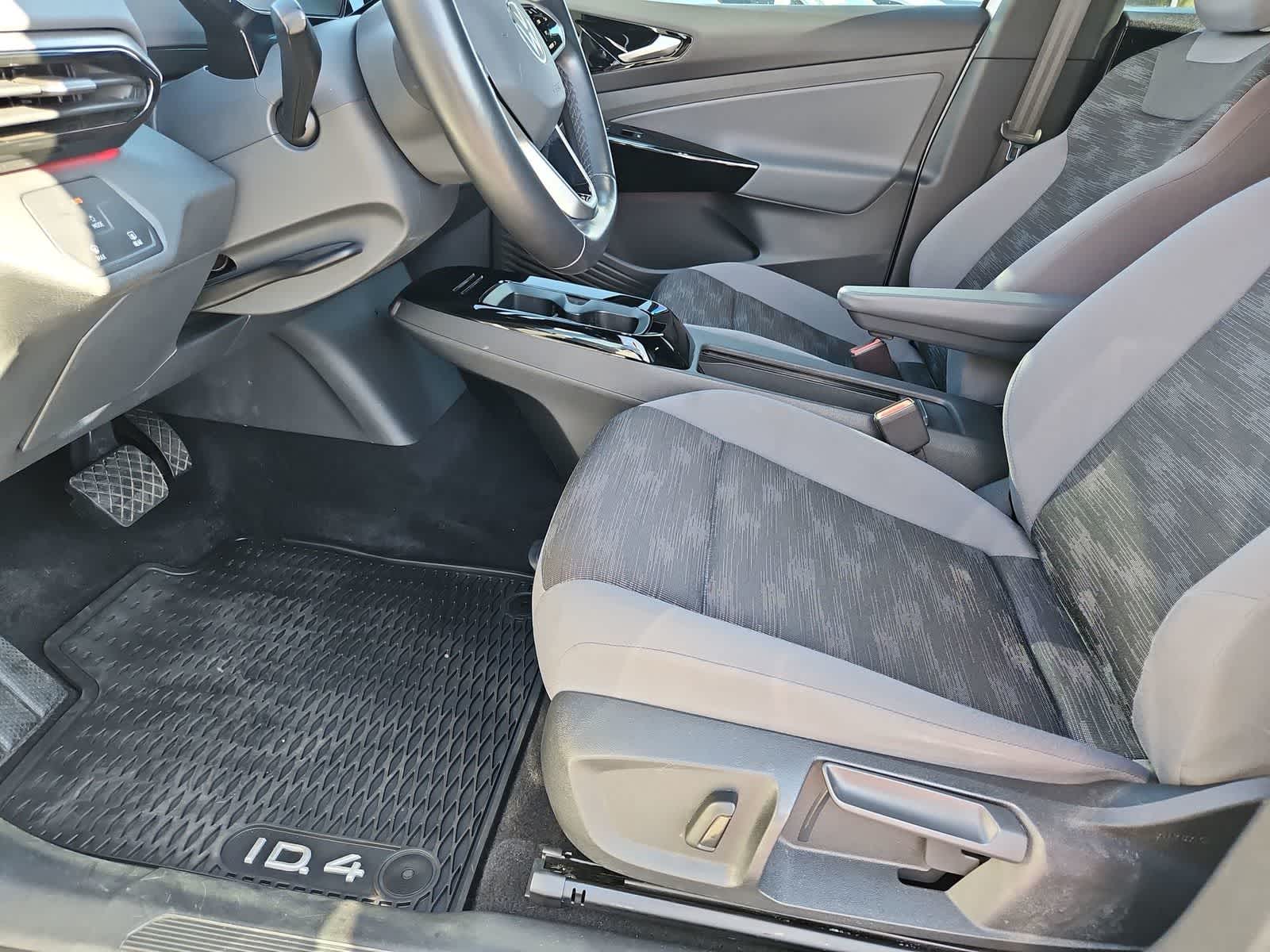 Thumbnail: 2021 Volkswagen ID.4 - 16