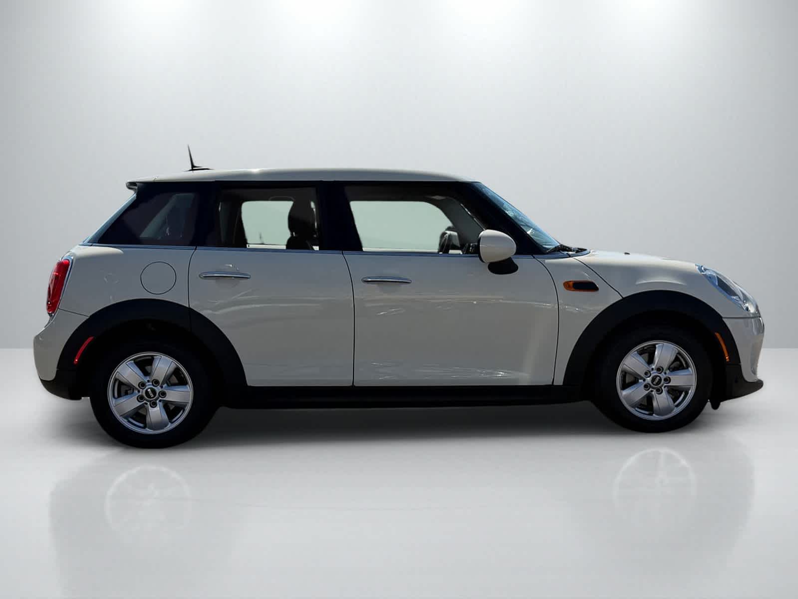 Thumbnail: 2018 MINI Cooper Hardtop - 8