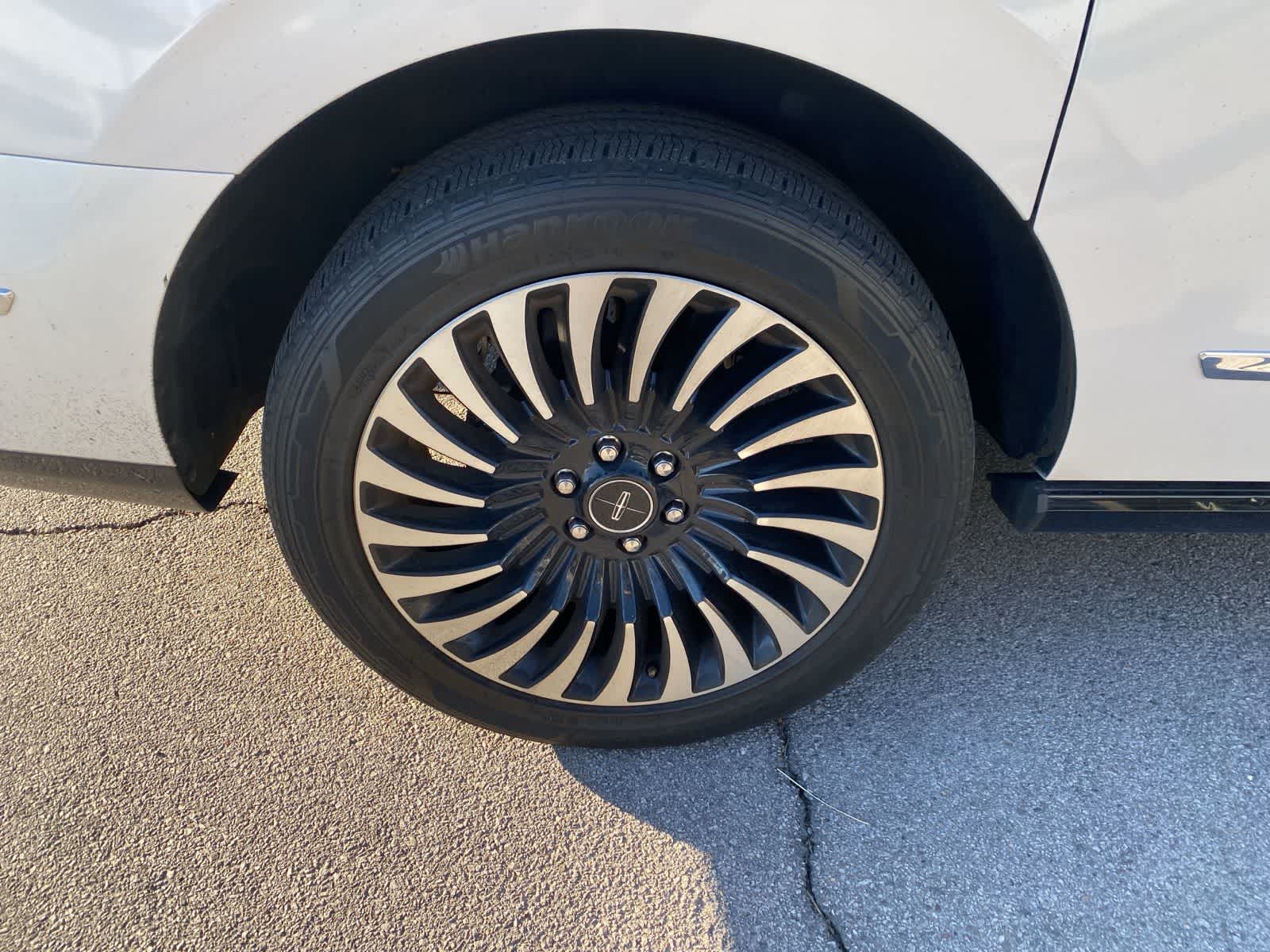 Thumbnail: 2018 Lincoln Navigator L - 5