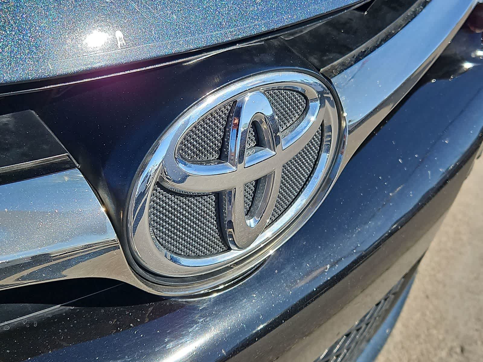 Thumbnail: 2017 Toyota Camry - 13