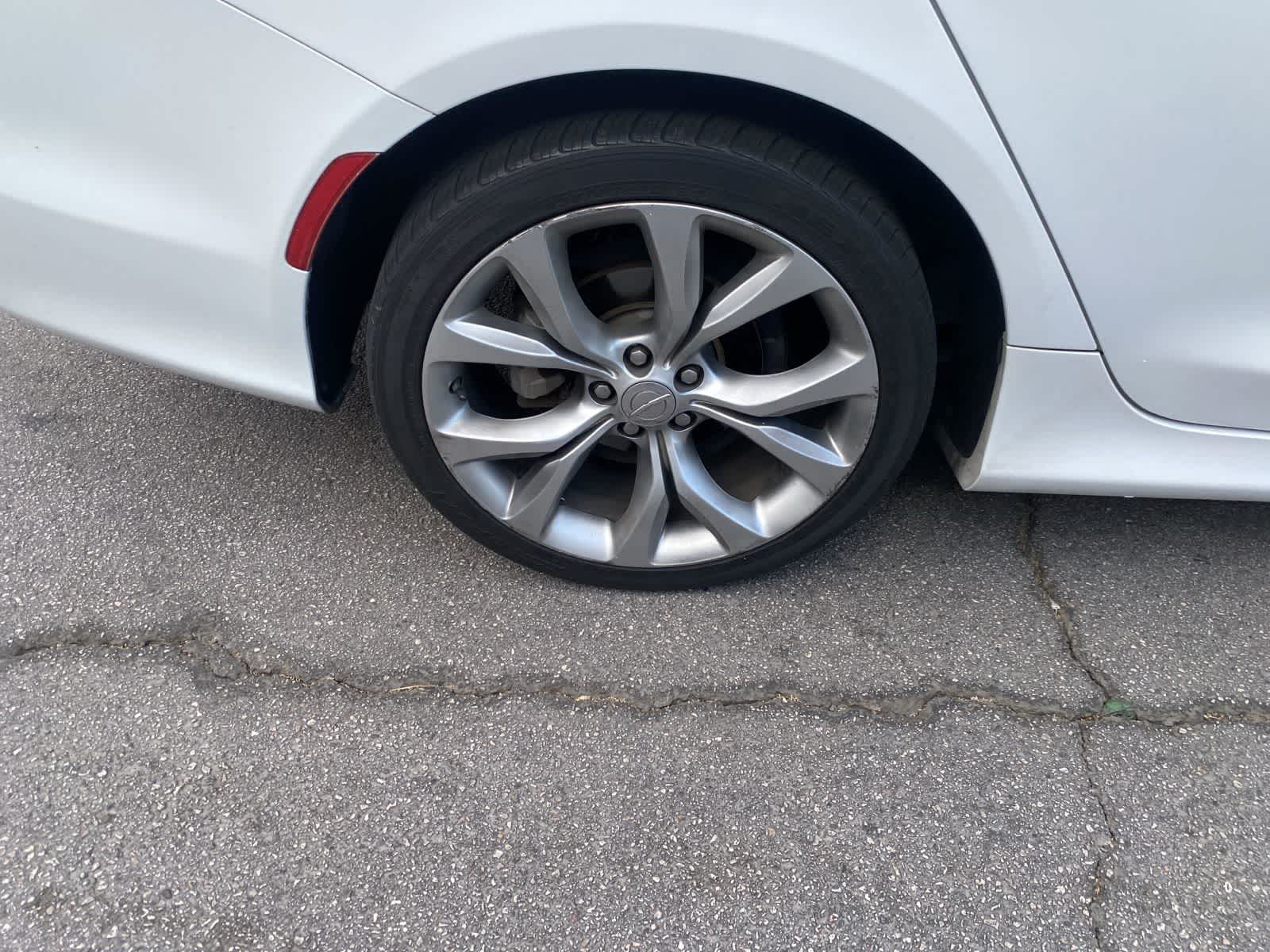 Thumbnail: 2015 Chrysler 200 - 6