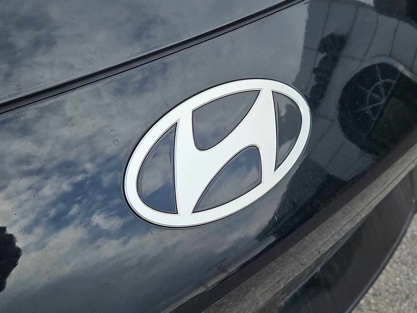 Thumbnail: 2023 Hyundai Ioniq 6 - 12