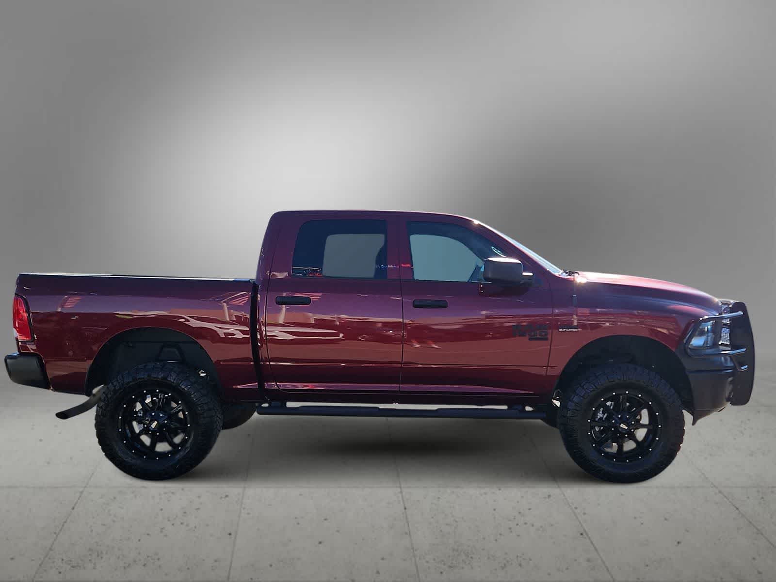 Thumbnail: 2022 RAM 1500 Classic - 10