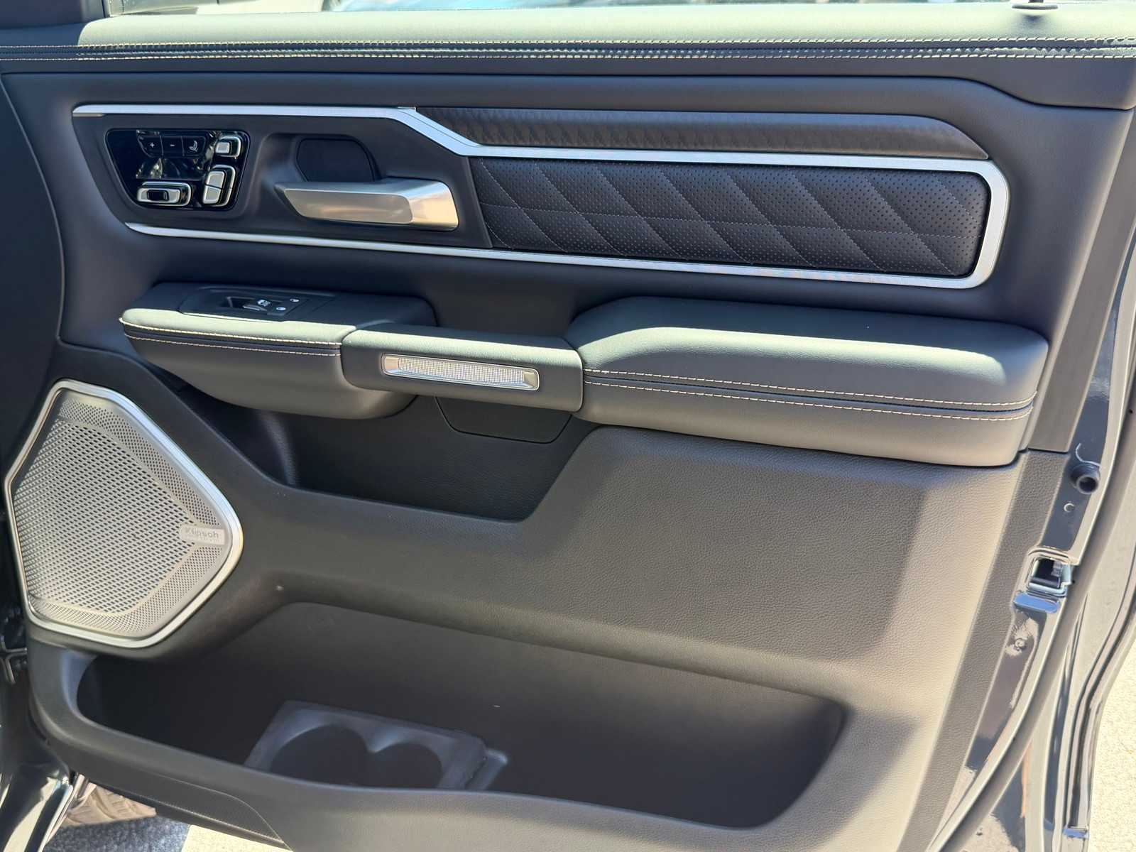 Thumbnail: 2026 RAM 1500 - 19