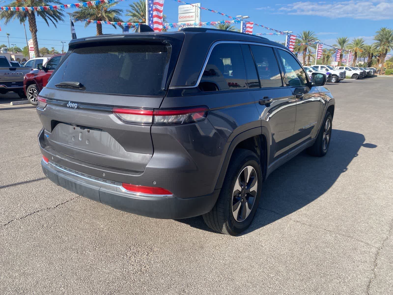 Thumbnail: 2023 Jeep Grand Cherokee - 6