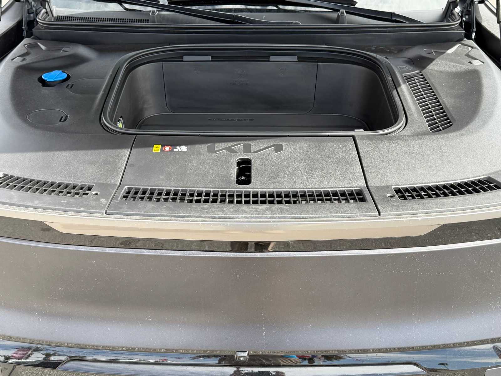 Thumbnail: 2026 Kia EV9 - 34