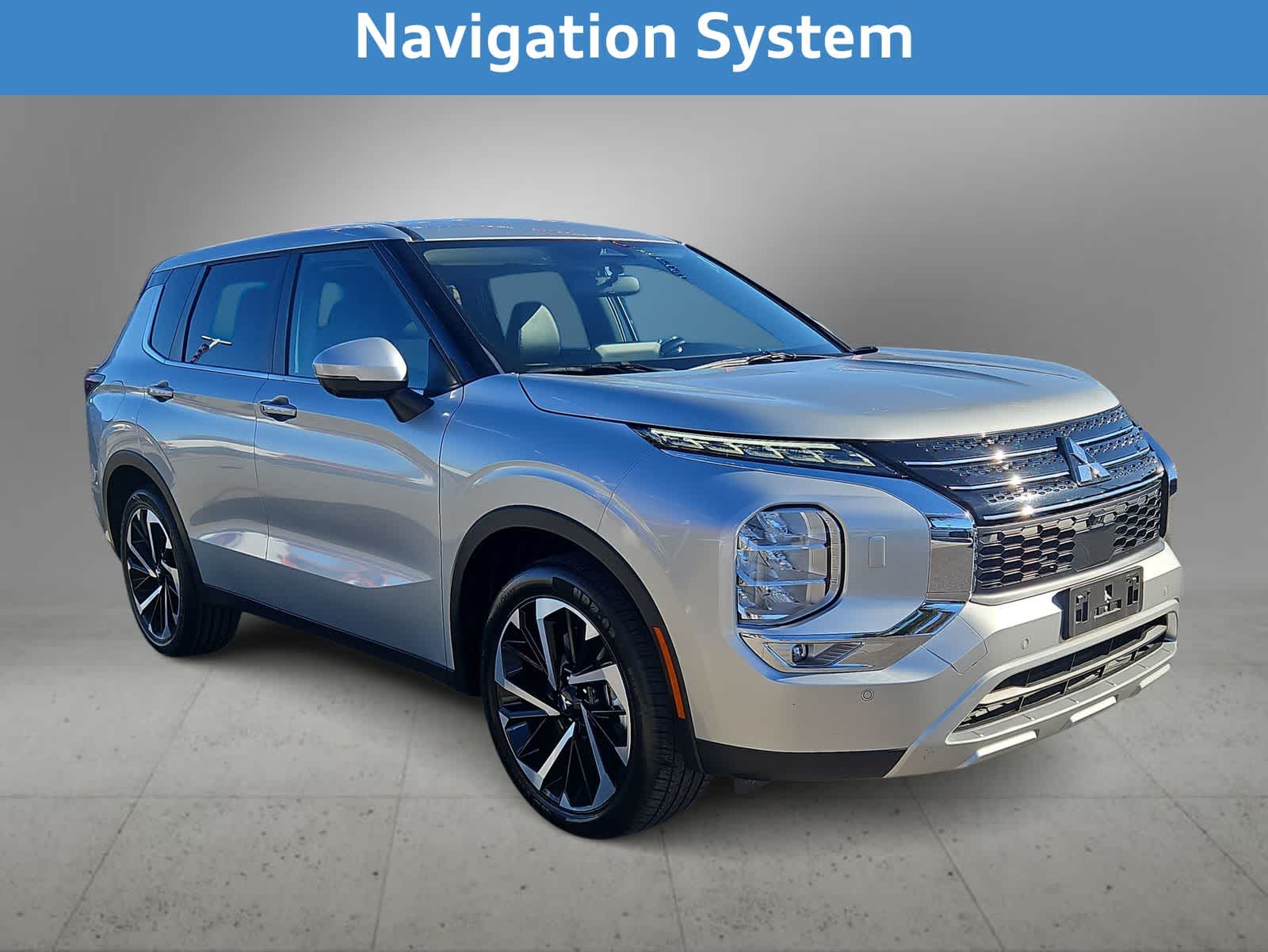 Thumbnail: 2024 Mitsubishi Outlander - 3