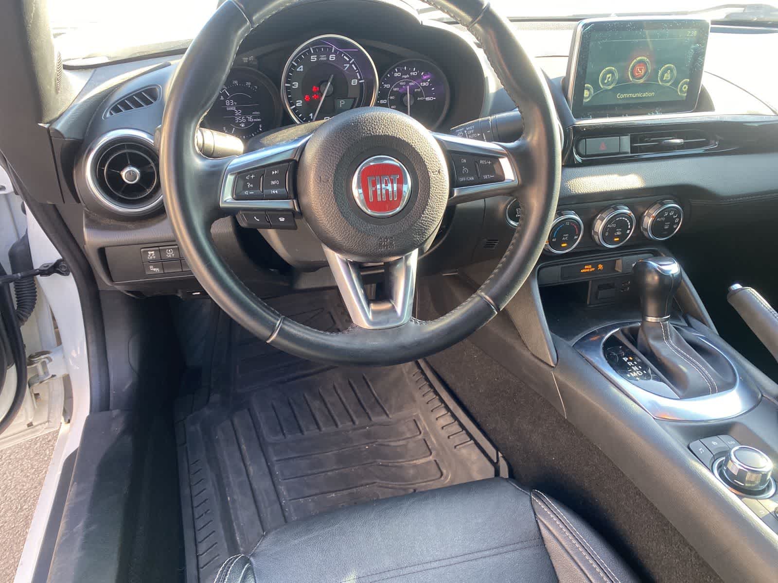Thumbnail: 2017 Fiat 124 Spider - 9