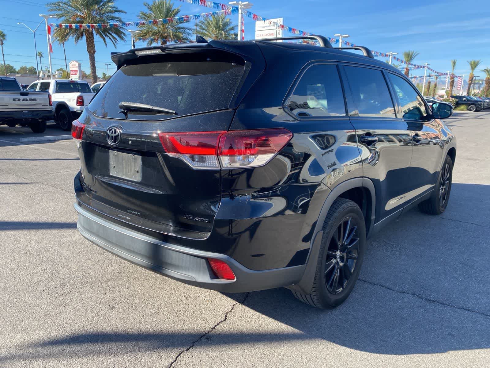 Thumbnail: 2019 Toyota Highlander - 7
