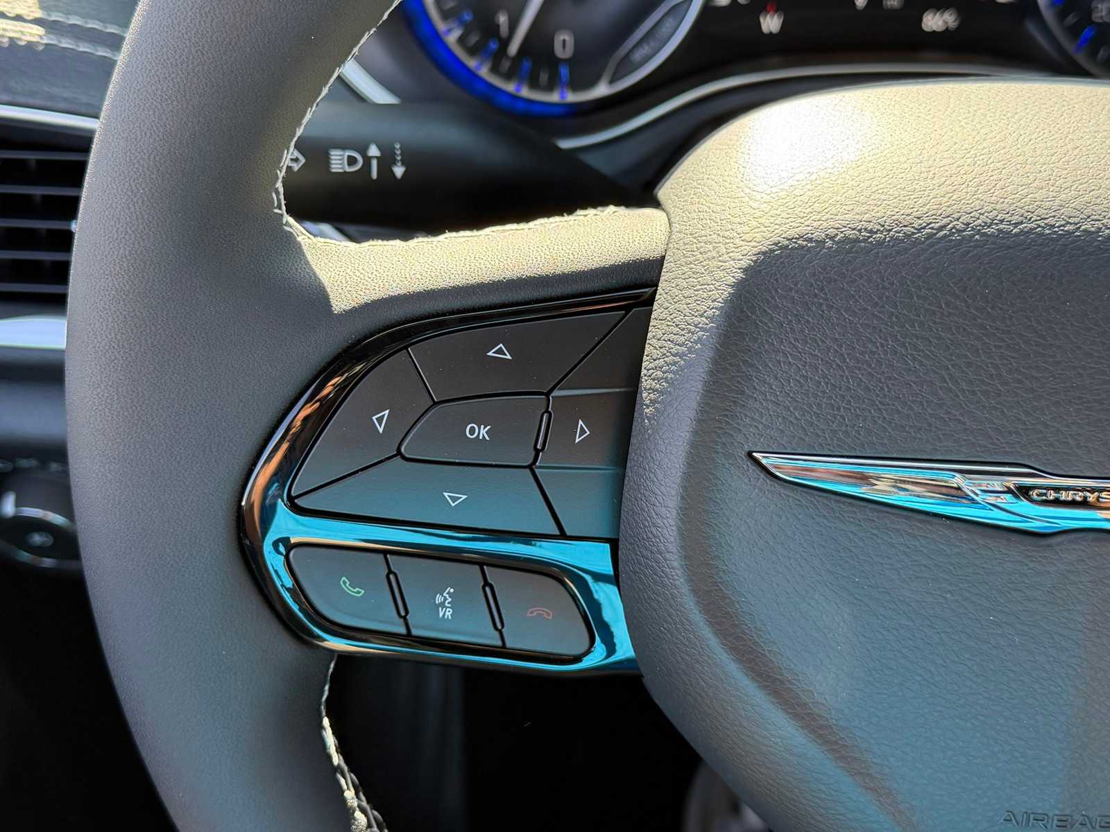 Thumbnail: 2026 Chrysler Pacifica - 16