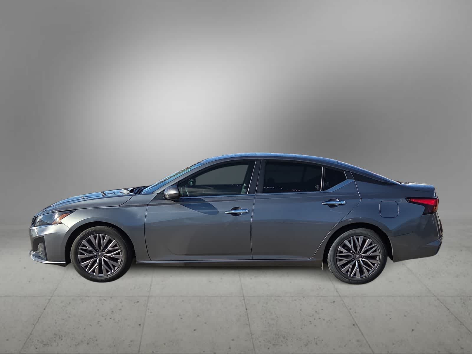 Thumbnail: 2023 Nissan Altima - 6