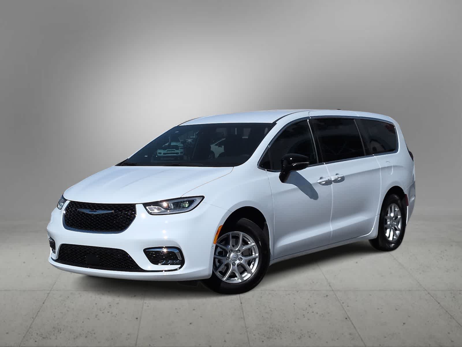 Thumbnail: 2026 Chrysler Pacifica - 1