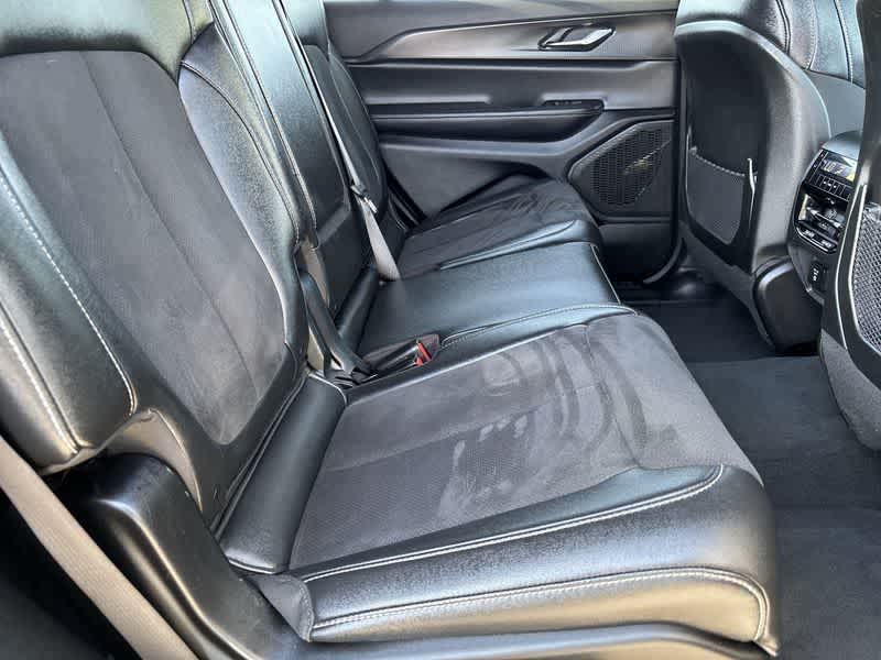 Thumbnail: 2024 Jeep Grand Cherokee L - 18