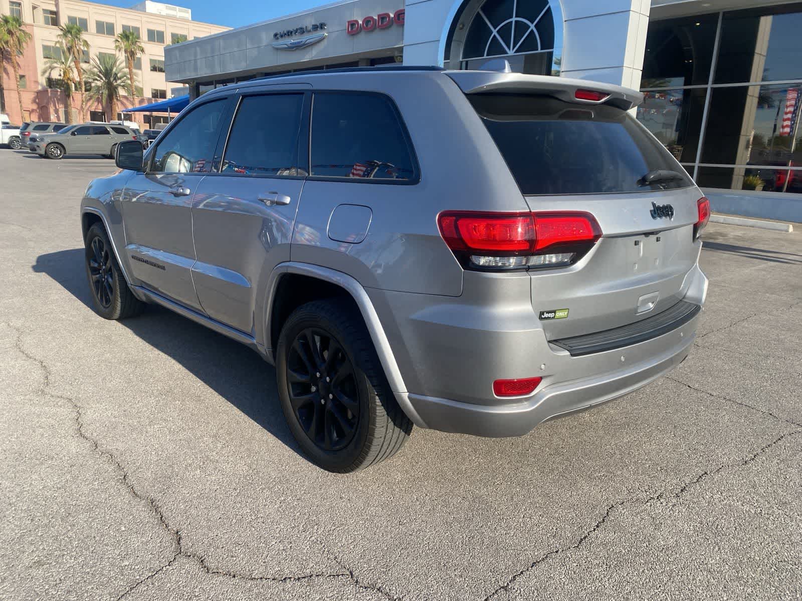 Thumbnail: 2021 Jeep Grand Cherokee - 8