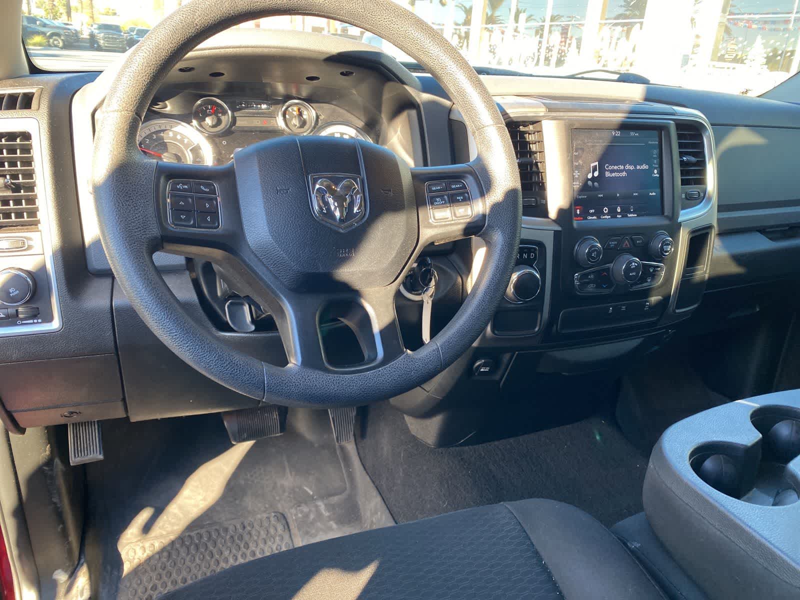 Thumbnail: 2019 RAM 1500 Classic - 10